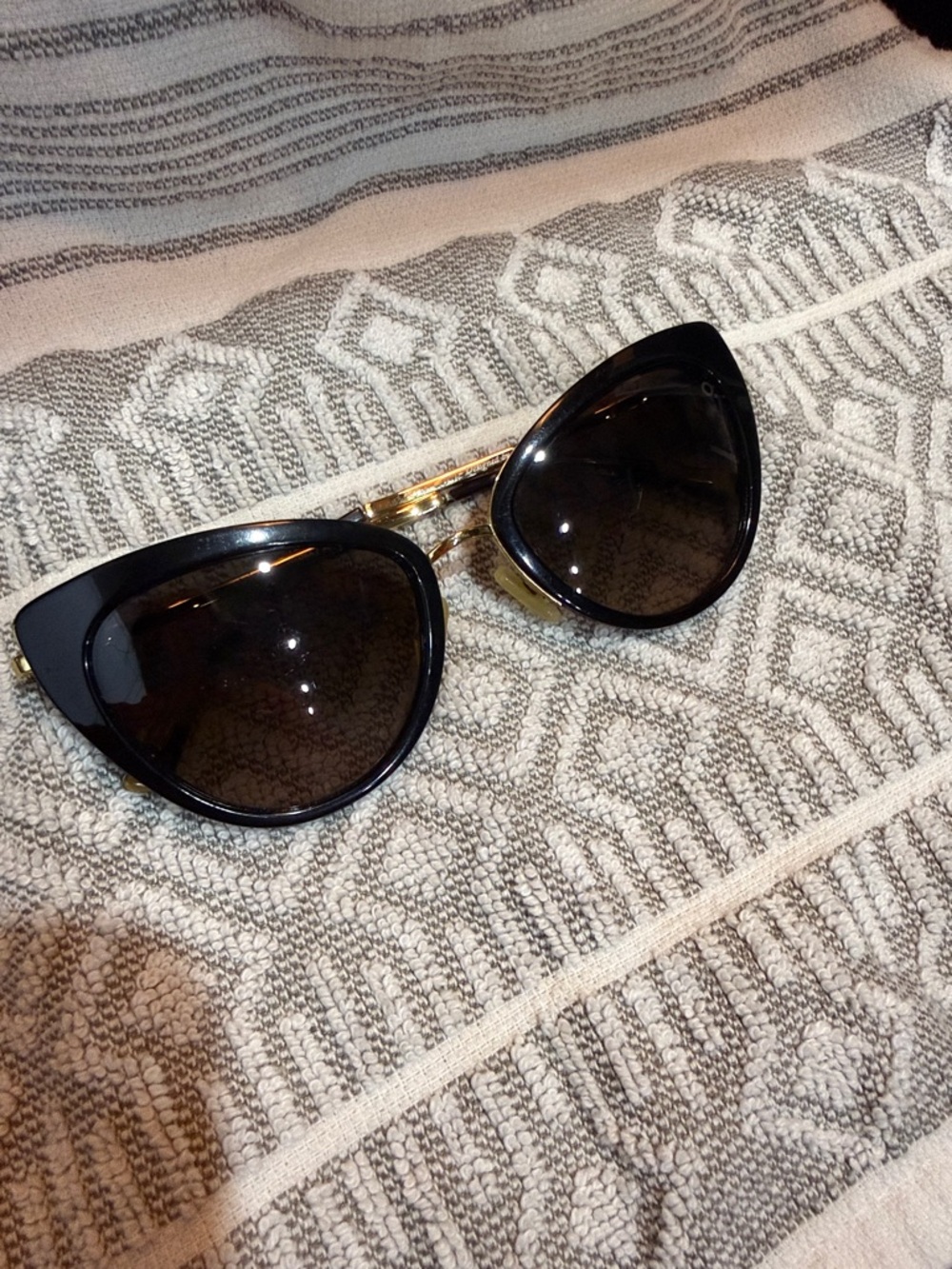 Etnia Barcelona Amelia- Black Cat-Eye Women's Sunglasses - Fashionable UV Shades